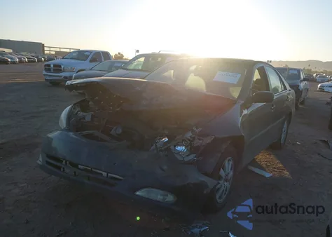 2003 Toyota Camry Xle V6 z USA, uszkodzony, nr VIN 4T1BF32K83U055702